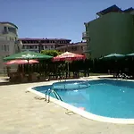 Femili Diveda Hotell