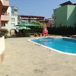 Hotell Femili Diveda