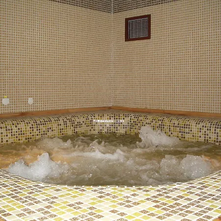 Femili Diveda Szveti Vlasz