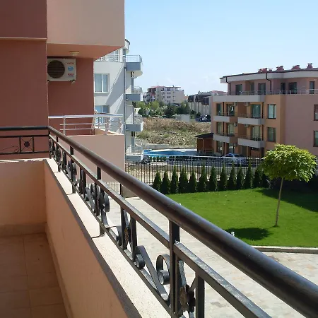 Femili Diveda Szálloda Szveti Vlasz