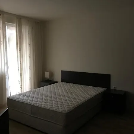 Femili Diveda Szveti Vlasz